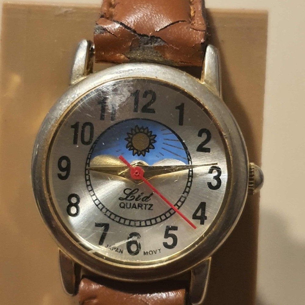 🦋10/$20🦋 LTD Goldtone Leather Women's Watch